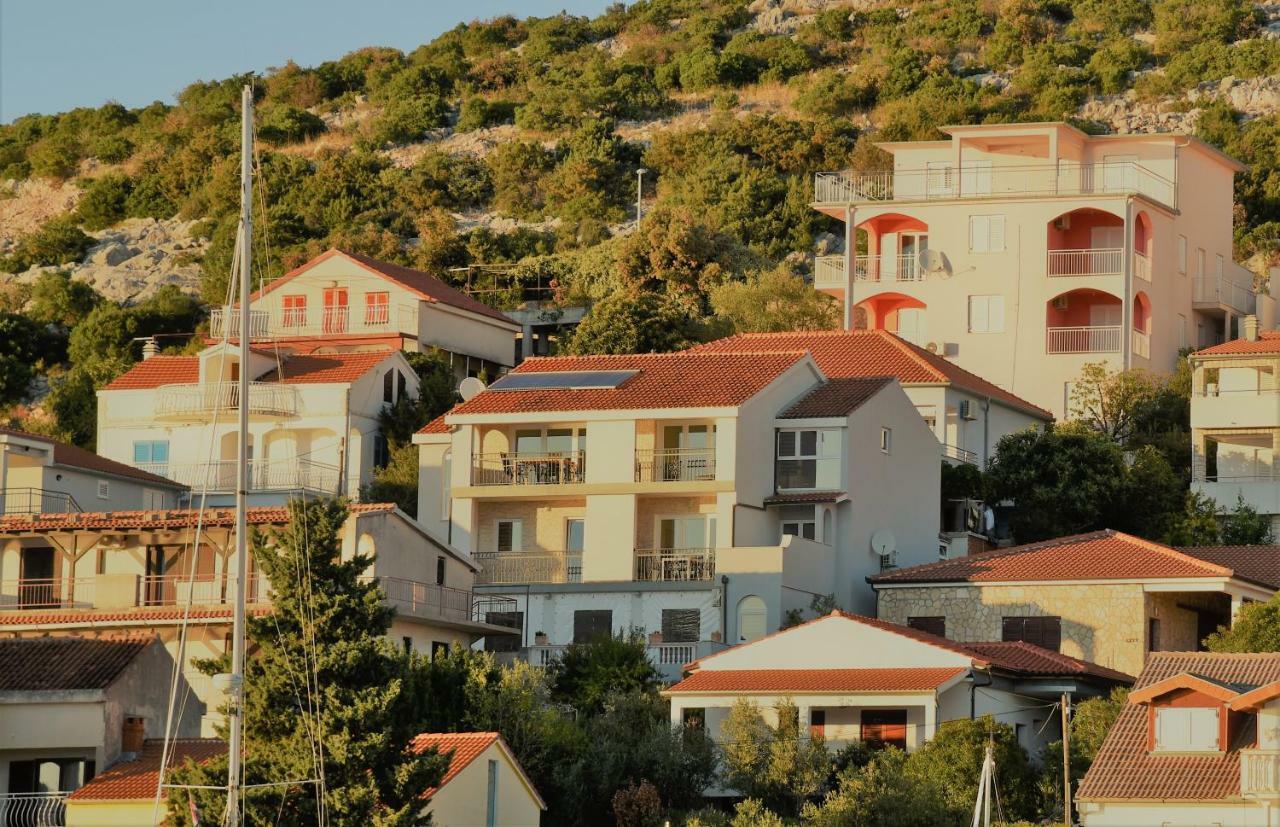 Villa Pina Appartment Chantos Tisno Exterior foto